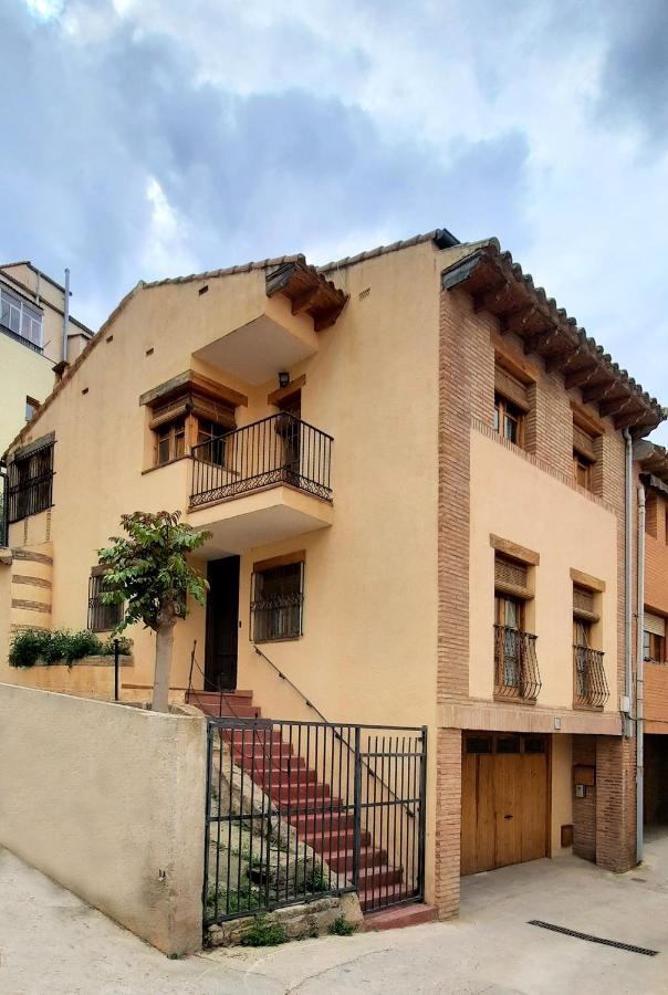 Vut Casa Orrios, En El Centro De Alcaniz. Exterior photo